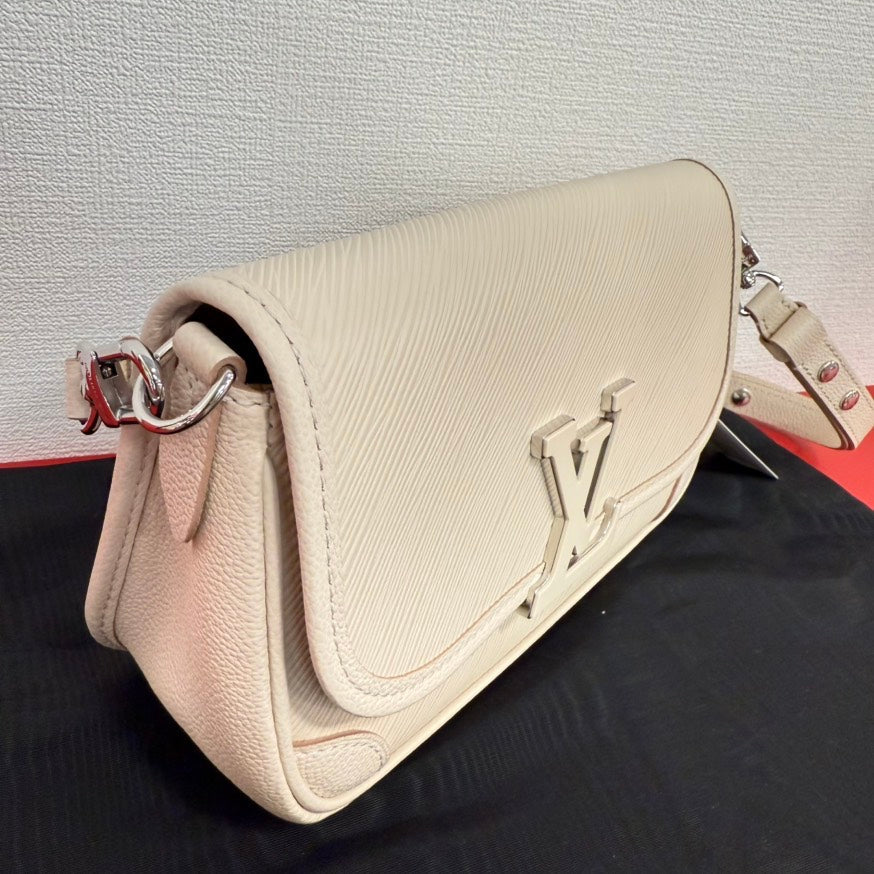 Louis Vuitton Epi Leather Bussy Shoulder Bag FM0018 in Cream