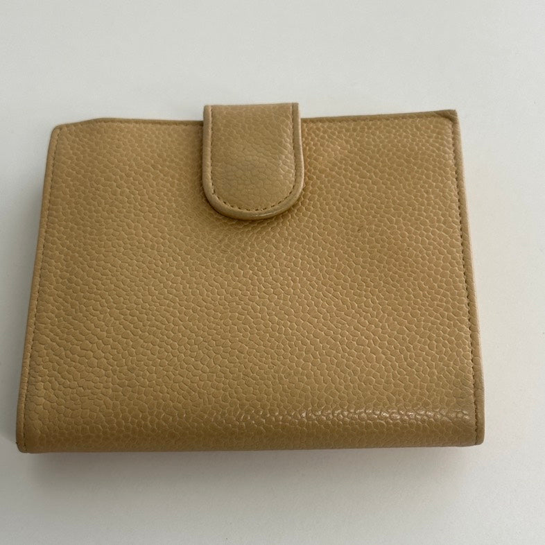 Pre-loved Chanel Wallet 3802 in Beige Leather