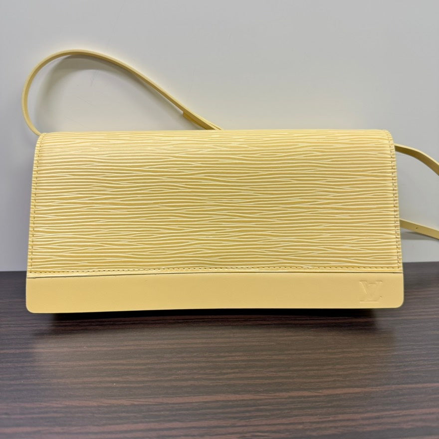 Louis Vuitton Epi Leather Yellow Shoulder Bag LB109978