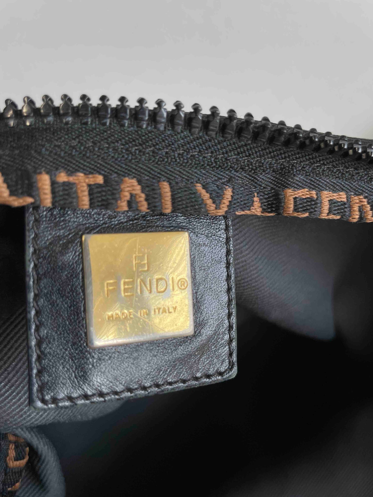 Fendi Nylon Tote Bag RE37914600 in Black - Stylish Designer Tote