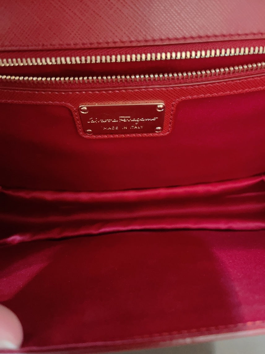 Preloved Ferragamo Vara Bow Red Leather Crossbody Bag