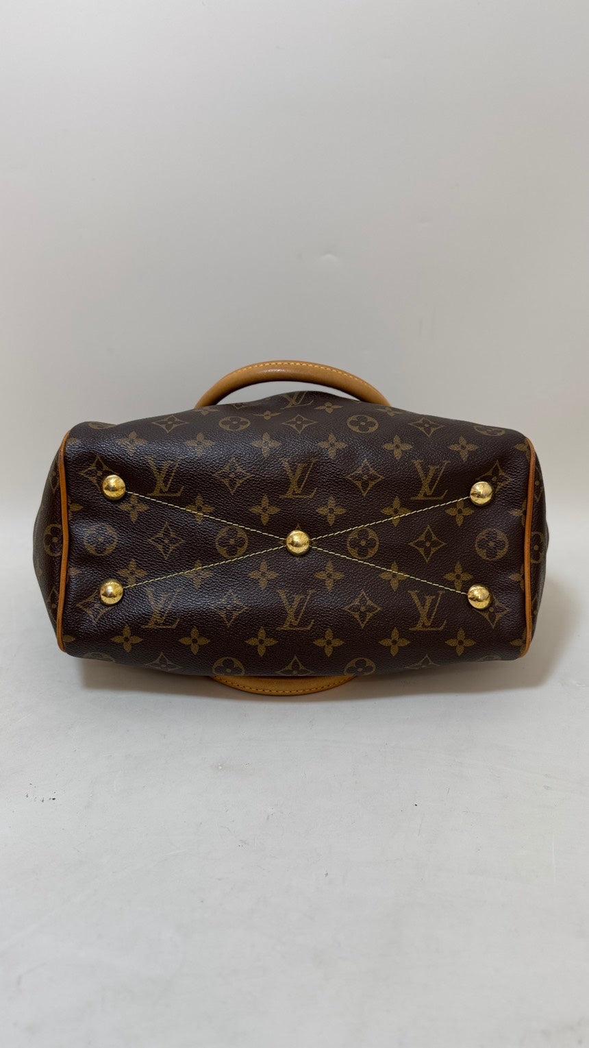 Louis Vuitton shoulder bag