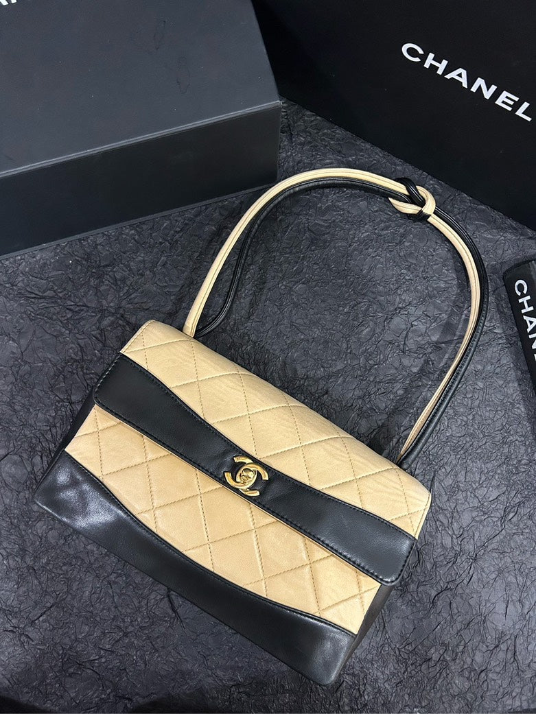 Chanel Beige and Black Quilted Leather Single Flap Shoulder Bag cm