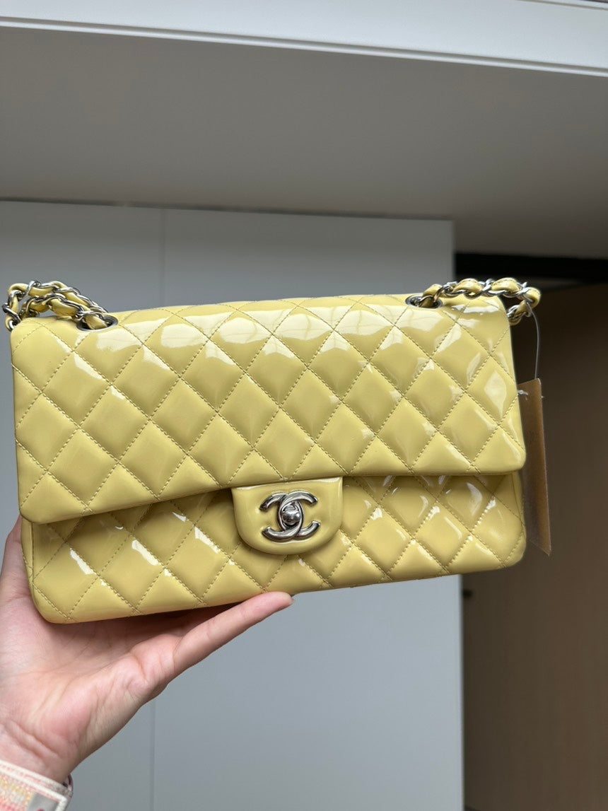 Chanel Classic Flap Bag in Yellow Leather - Shoulder Bag - Pristine Condition