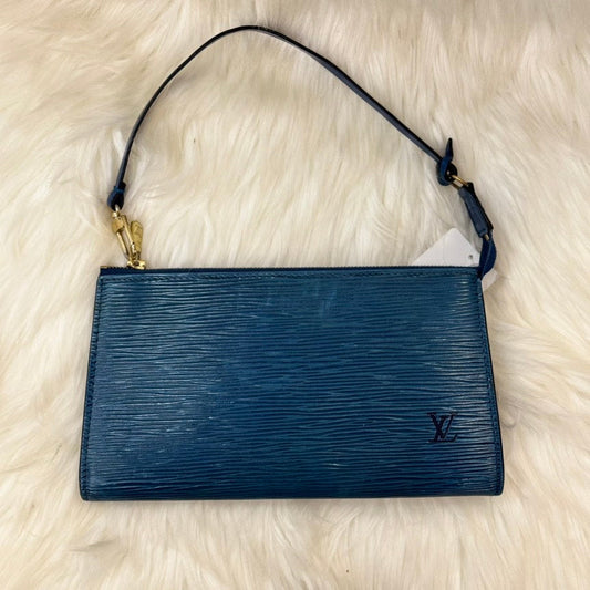 Louis Vuitton Epi Pochette in Blue Leather Shoulder Bag