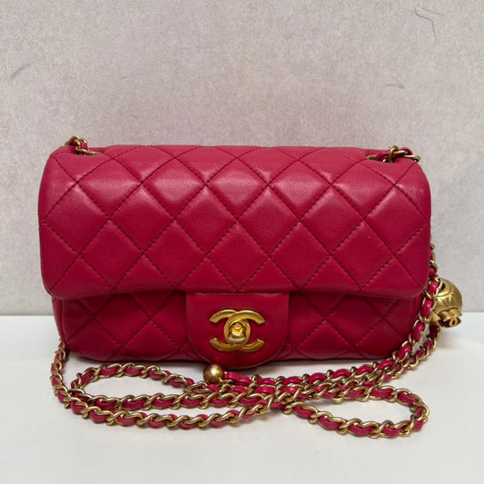 CHANEL Red Quilted Leather Shoulder Bag