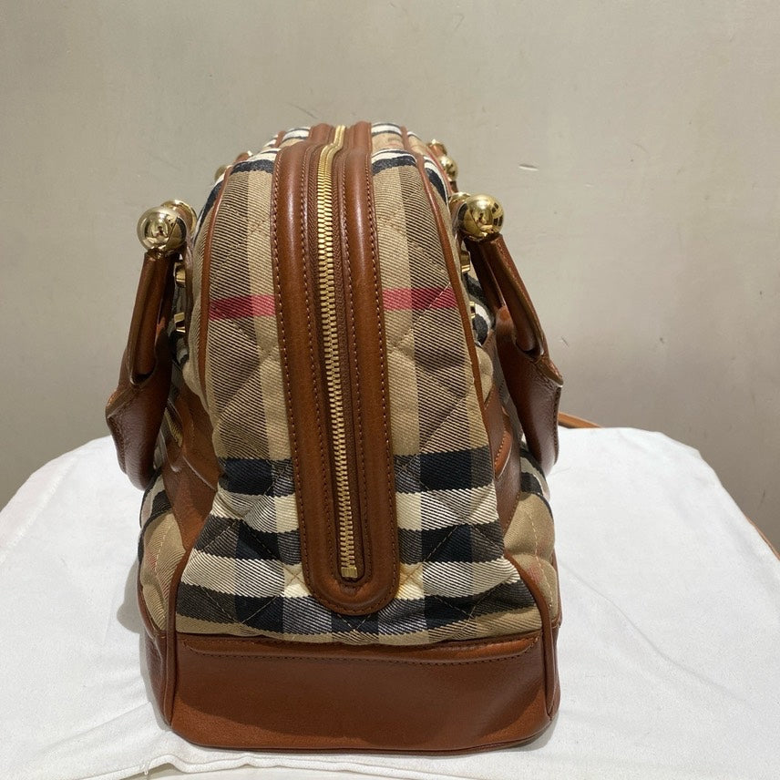 Burberry Classic Plaid Tote Bag Brown Canvas Medium Preloved