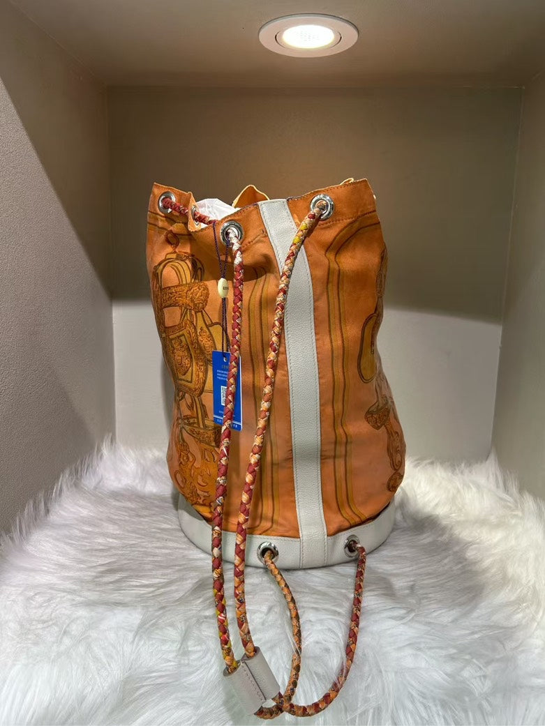 Pre-loved HERMES Orange Canvas Bucket Bag