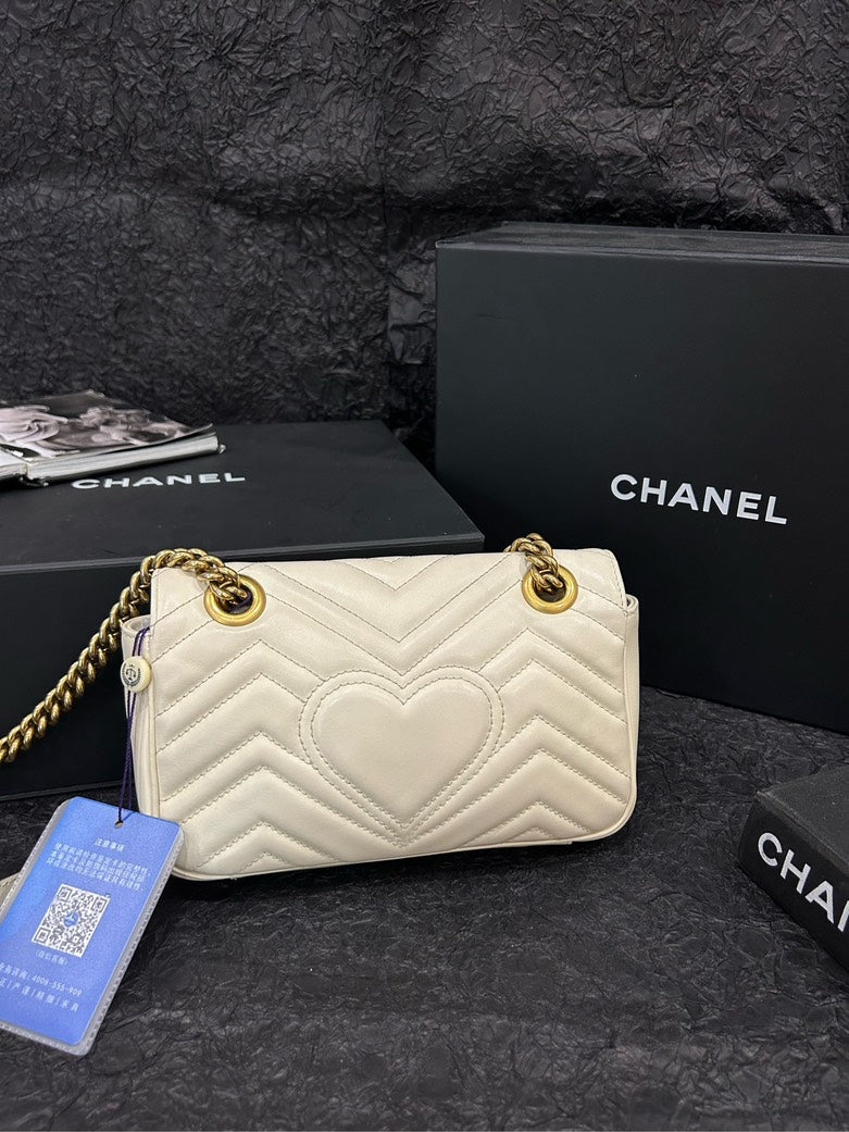 Gucci White GG Marmont Small Shoulder Bag in Calfskin
