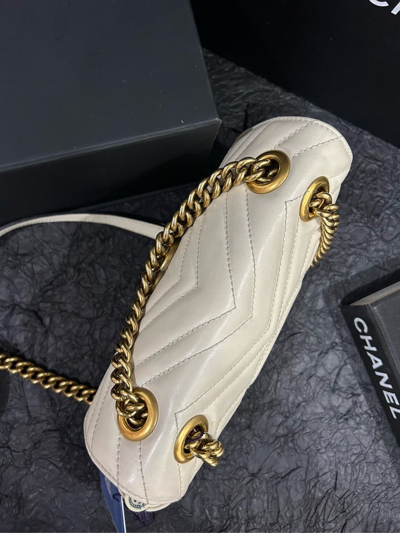 Gucci White GG Marmont Small Shoulder Bag in Calfskin