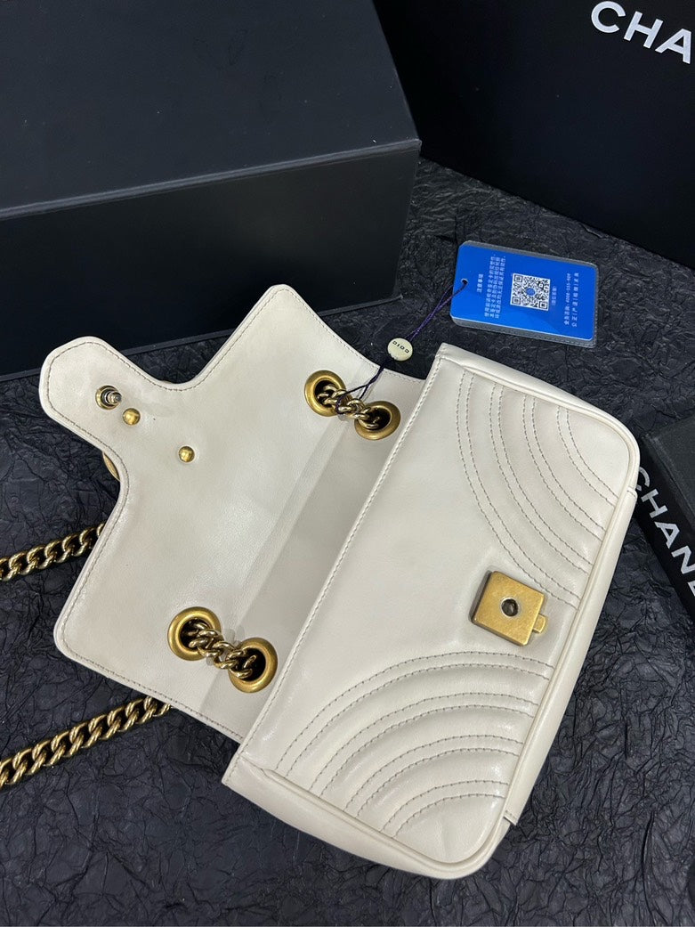 Gucci White GG Marmont Small Shoulder Bag in Calfskin
