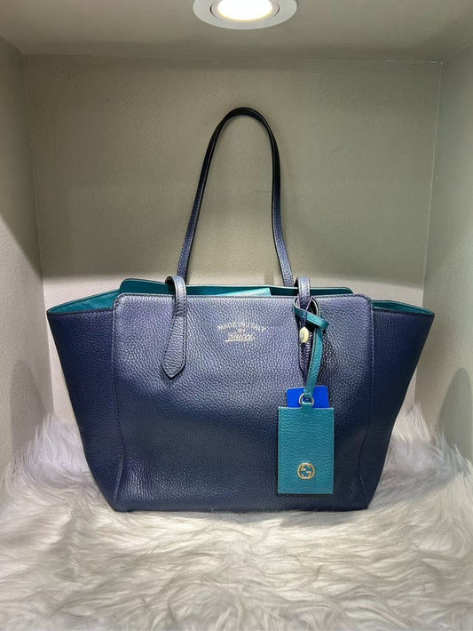 Pre-loved GUCCI GG Marmont Blue Leather Tote Bag