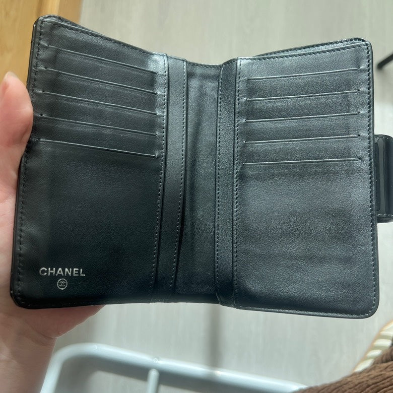 Chanel Patent Leather Black Quilted Wallet