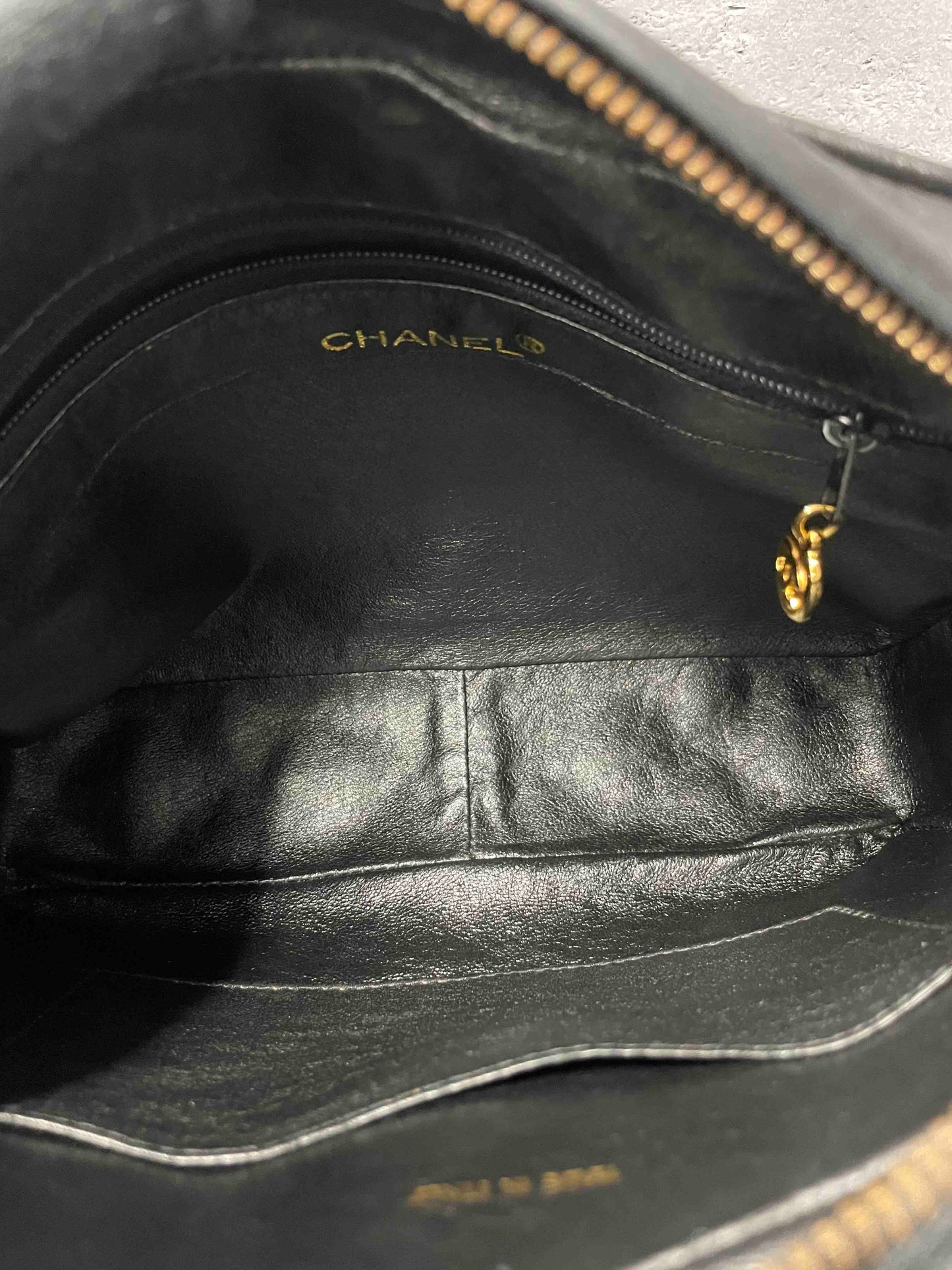 Chanel Vintage Black Camera Bag RE445387000 – Leather Shoulder Bag