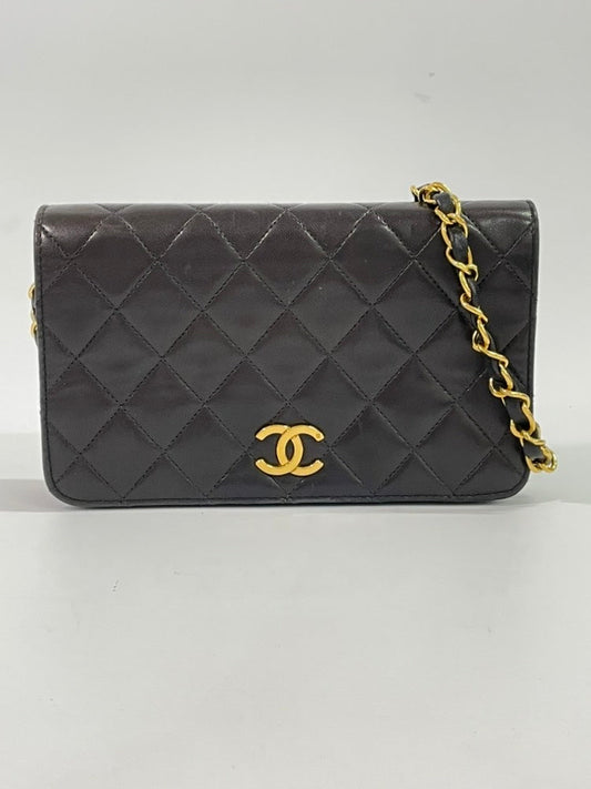 CHANEL Vintage Flap Bag Black Leather Shoulder Bag