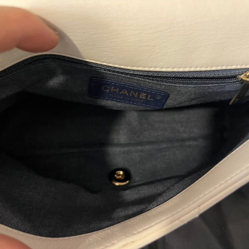 Chanel Classic Flap Bag White Leather Shoulder Bag