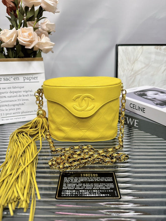 Chanel Yellow Leather Shoulder Bag HFY