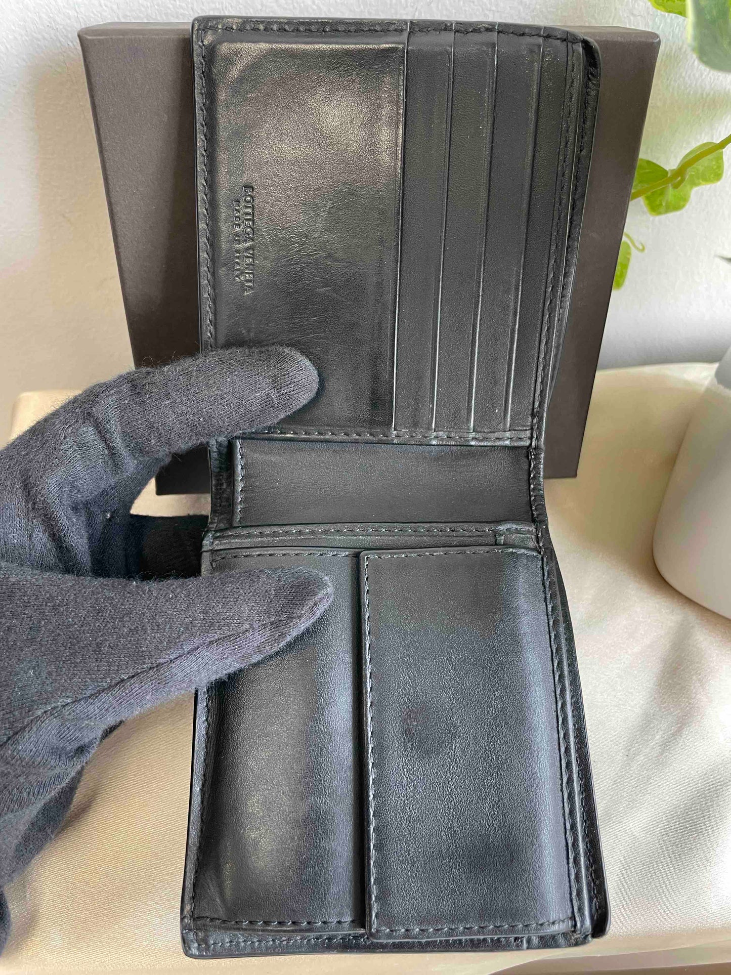 Bottega Veneta JZ26817900 Intrecciato Wallet in Black Leather