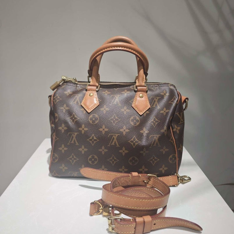 Louis Vuitton Speedy 25 Monogram Canvas Brown Top Handle Bag