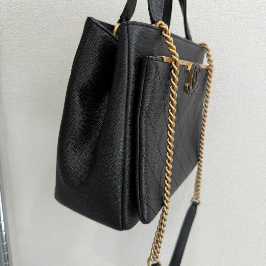 Preloved Chanel Caviar Leather 2way Chain Bag GT5633 Black Shoulder Bag