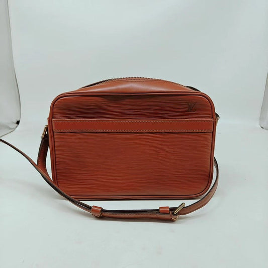 Louis Vuitton Epi Camera Crossbody Bag in Red Leather