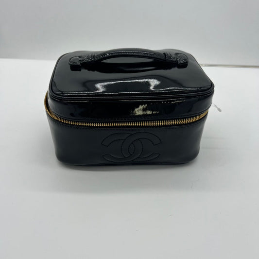 Preloved Chanel Vanity Case A8018 Black Leather Handle Bag