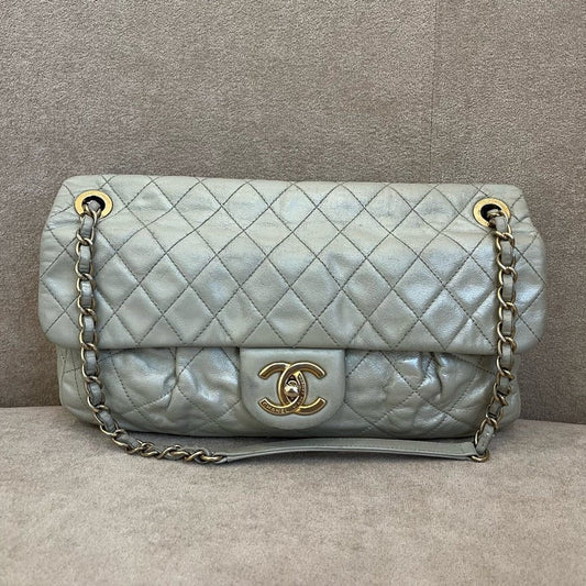 Chanel HMM Quilted Shoulder Bag in Light Grey Leather