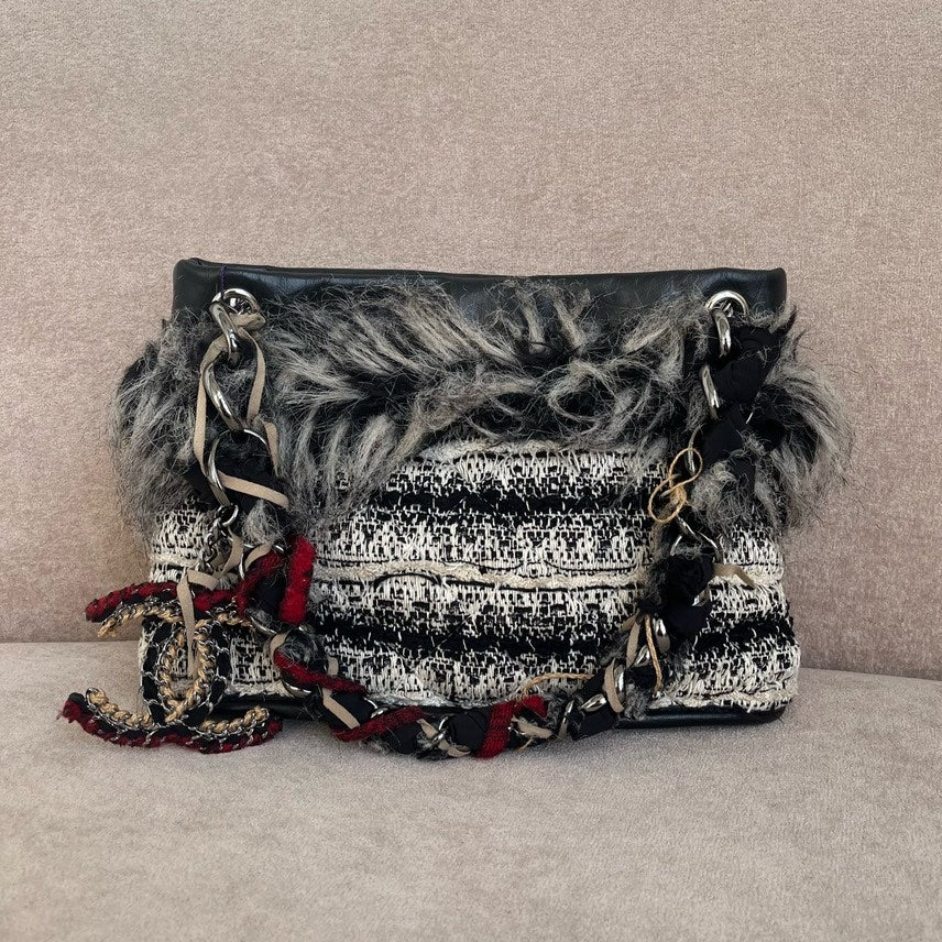 Chanel Hmmm Black Shoulder Bag