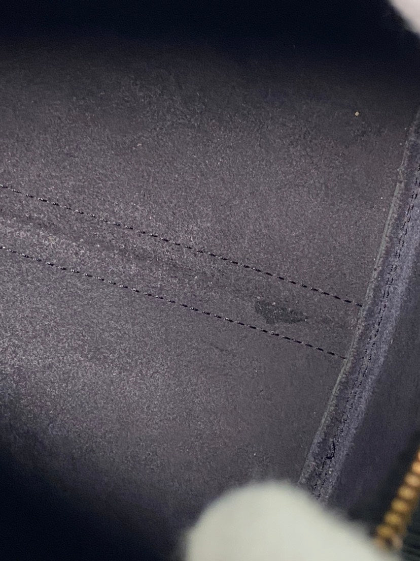 Louis Vuitton Speedy 30 Epi Black Leather Top Handle Bag