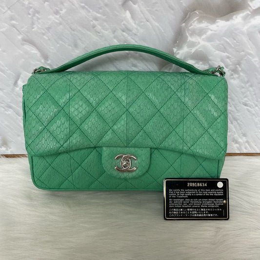 Chanel Classic Flap Bag Green Quilted Leather Shoulder Bag