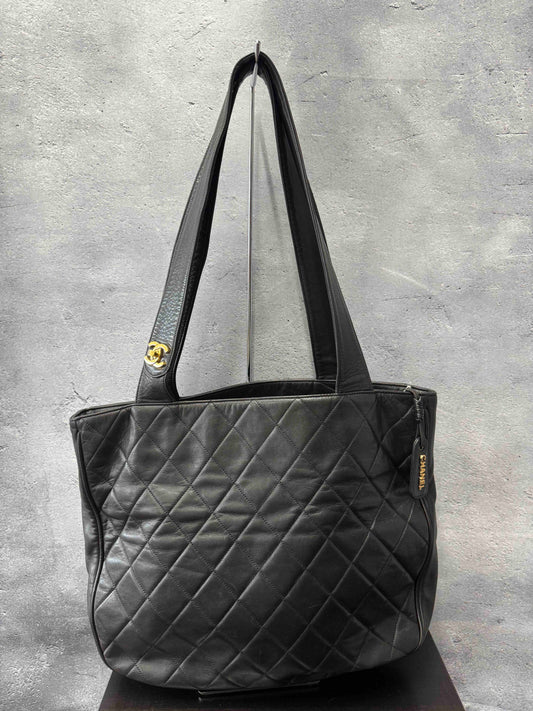 Chanel Long Strap RE868198000 Black Leather Tote