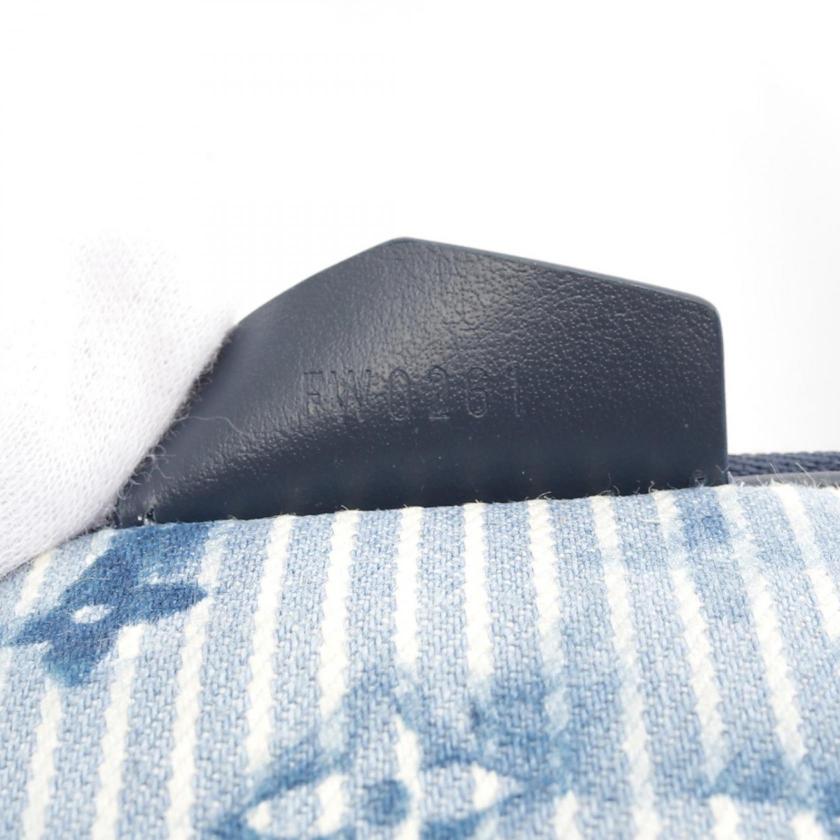 Pre-loved LOUIS VUITTON Outdoors Pochette Hickory Stripe Watercolor Summer Collection Body Bag - Light Blue Navy Canvas