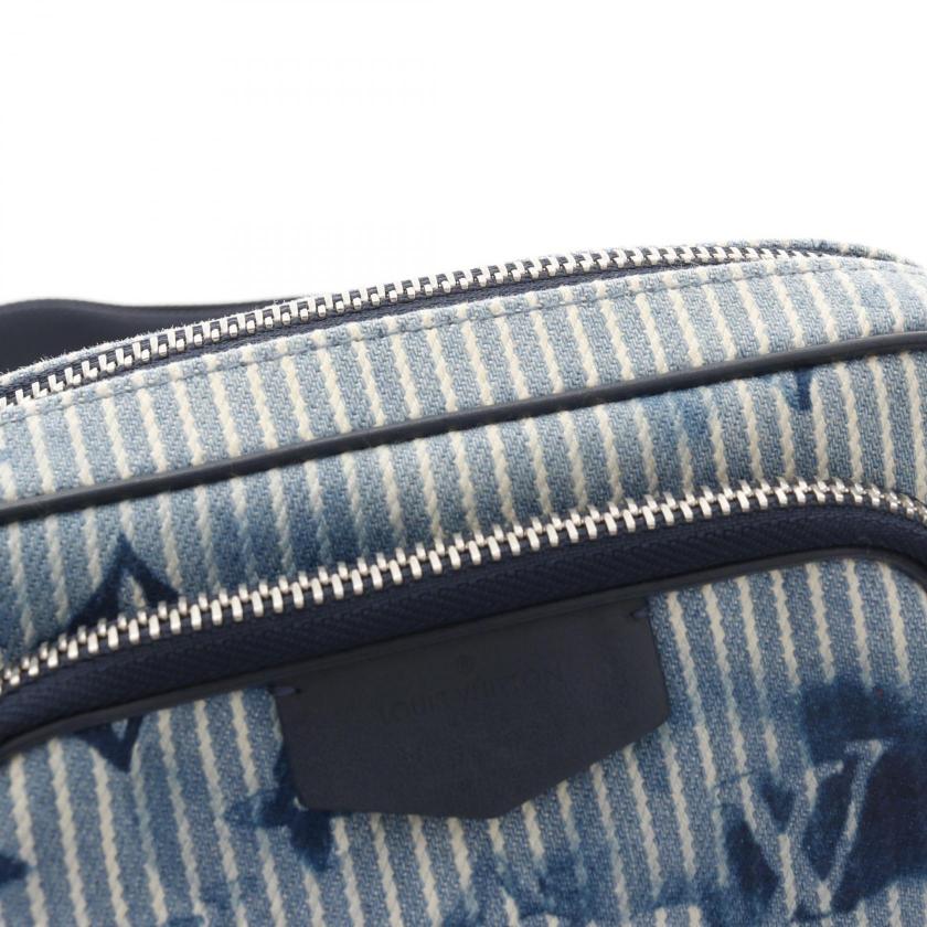 Pre-loved LOUIS VUITTON Outdoors Pochette Hickory Stripe Watercolor Summer Collection Body Bag - Light Blue Navy Canvas