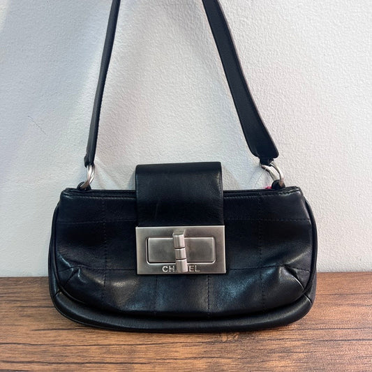 Chanel Leather Shoulder Bag