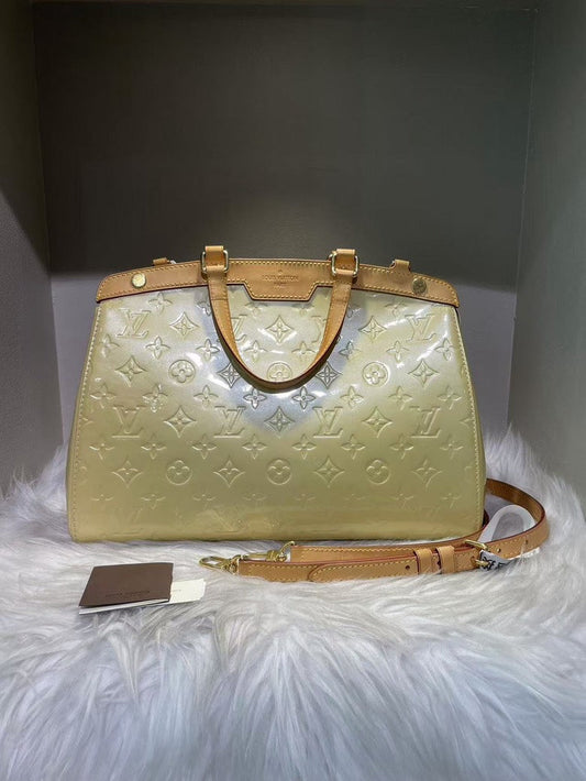 Louis Vuitton Vernis Bedford Beige Patent Leather Shoulder Bag