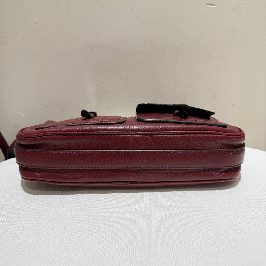 Bottega Veneta Classic Hobo Bag in Burgundy Leather