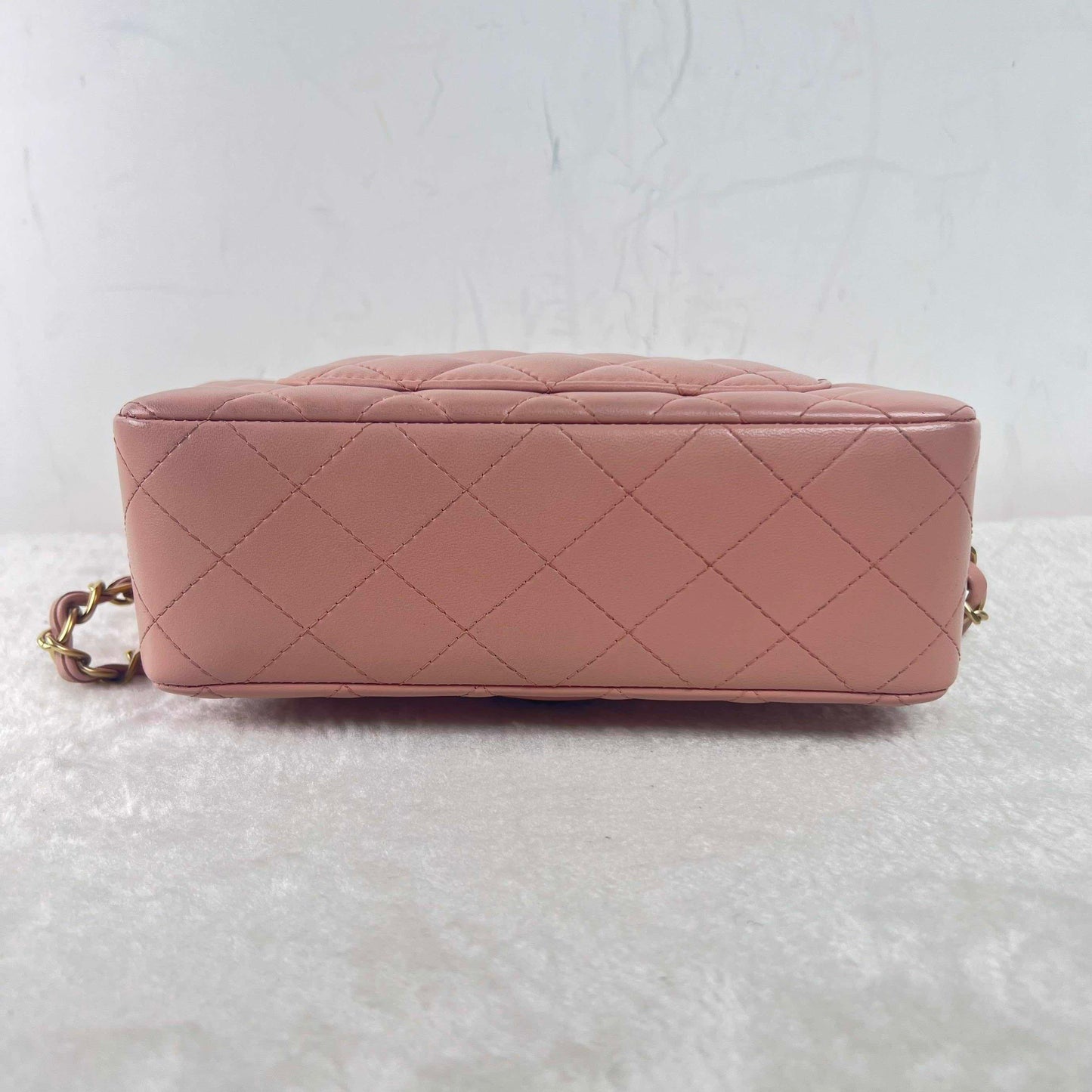 Pre-loved Chanel BJ11014 Pink Mini Cowskin Shoulder Bag