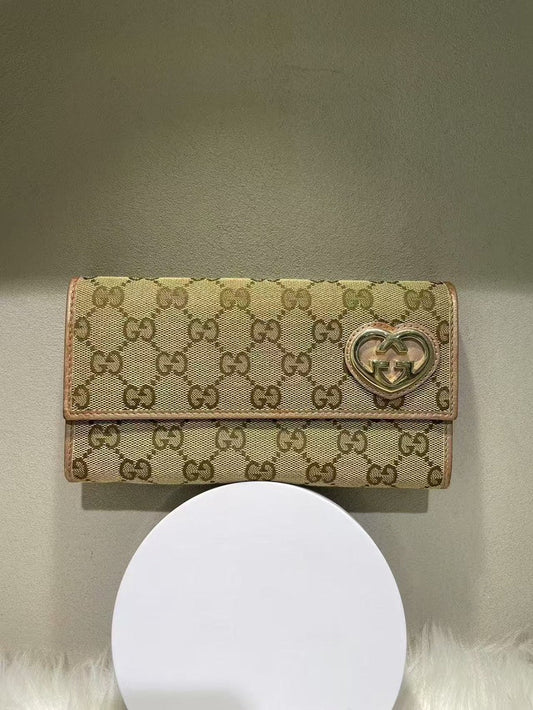 Pre-loved GUCCI Heartbit Wallet Beige Canvas Wallet