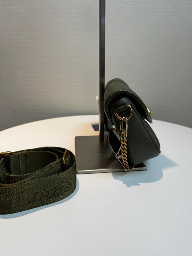 Louis Vuitton New Wave Chain Bag Green Shoulder Bag