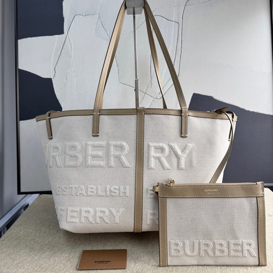 Burberry Canvas Beige Tote Bag 13779148