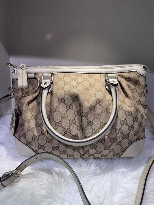 Pre-loved GUCCI Cream GG Canvas Shoulder Bag