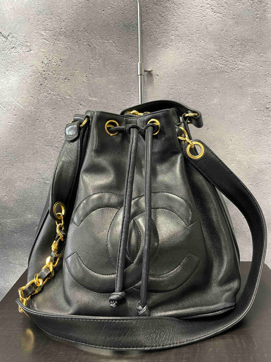 Chanel Vintage Drawstring Bucket Bag Black Leather RG007284200