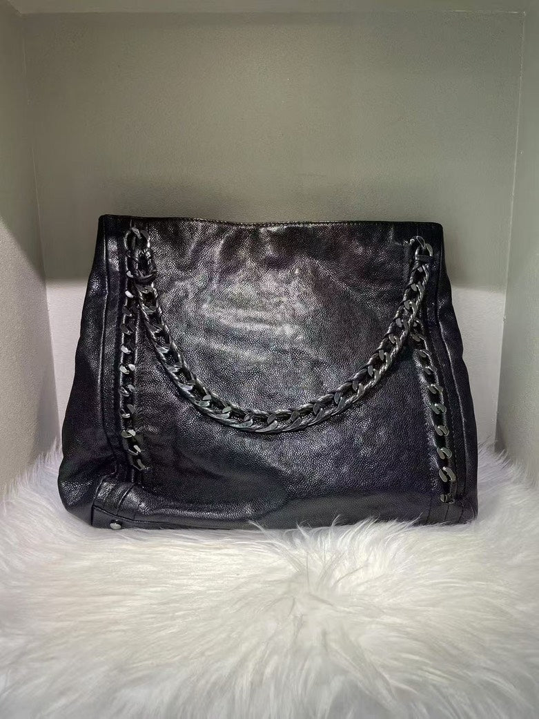Pre-loved CHANEL Vintage Shoulder Bag Black Leather