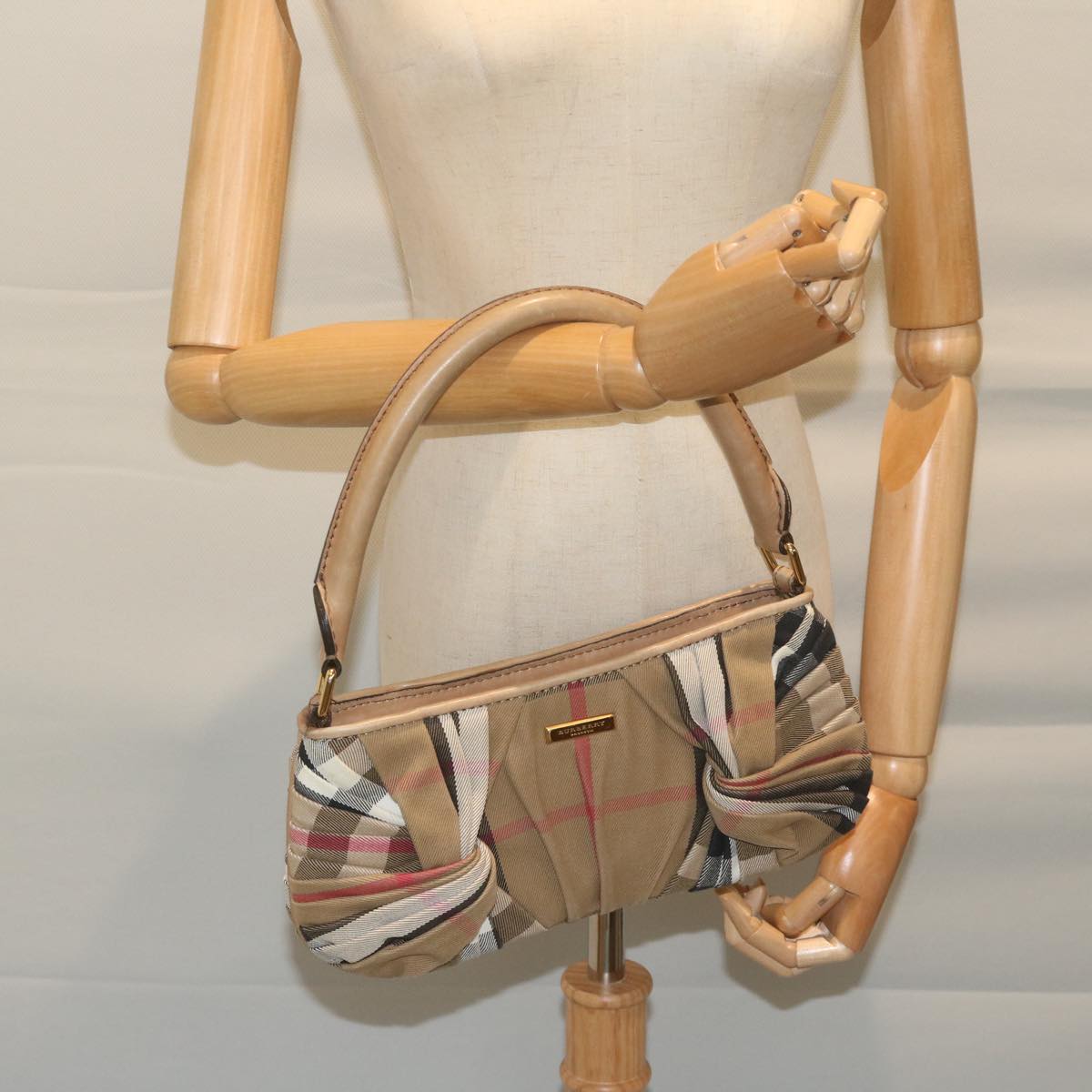 Burberry Nova Check Shoulder Bag Canvas Beige Auth yk10037