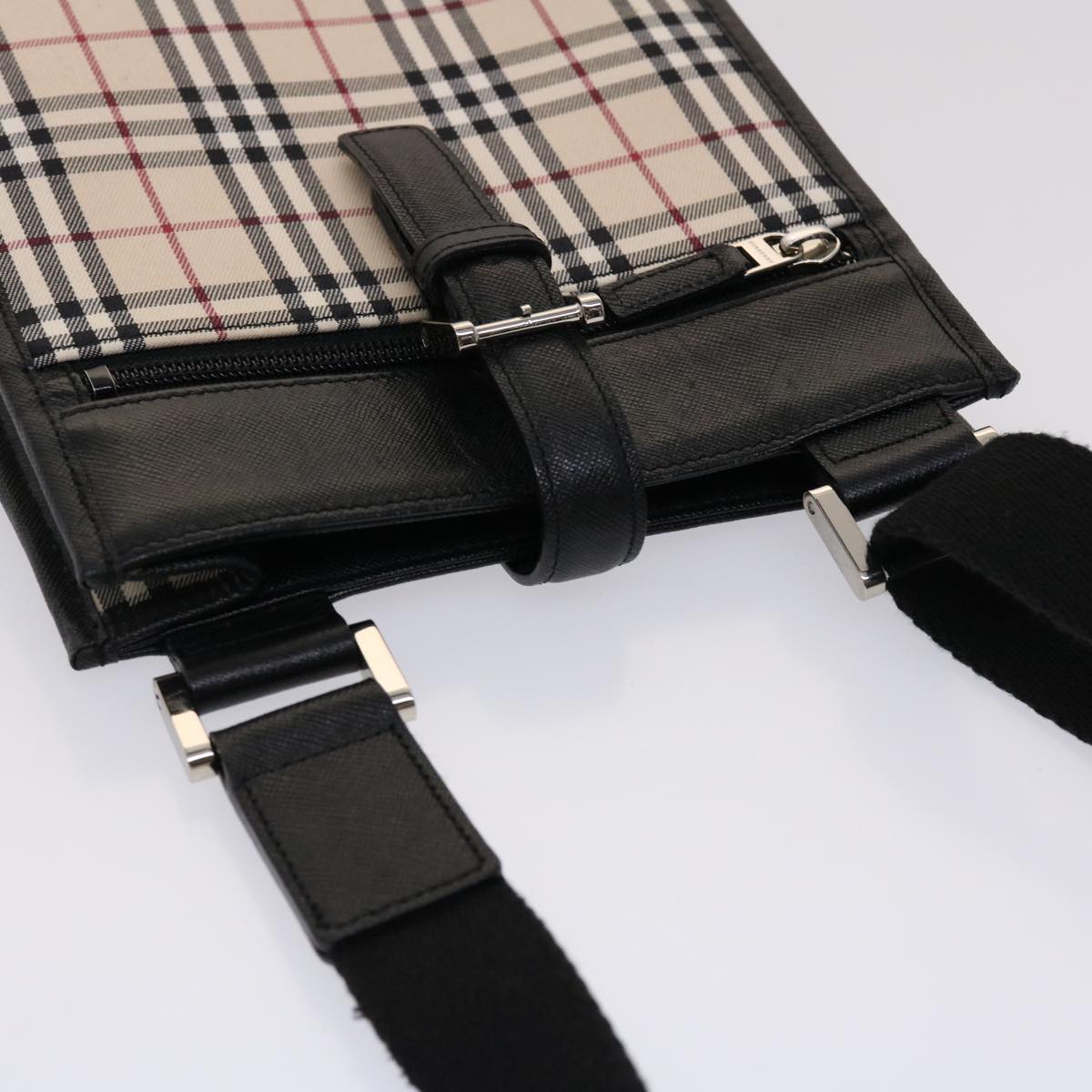Burberry Nova Check Shoulder Bag Canvas Beige Black Red Auth yk7666B