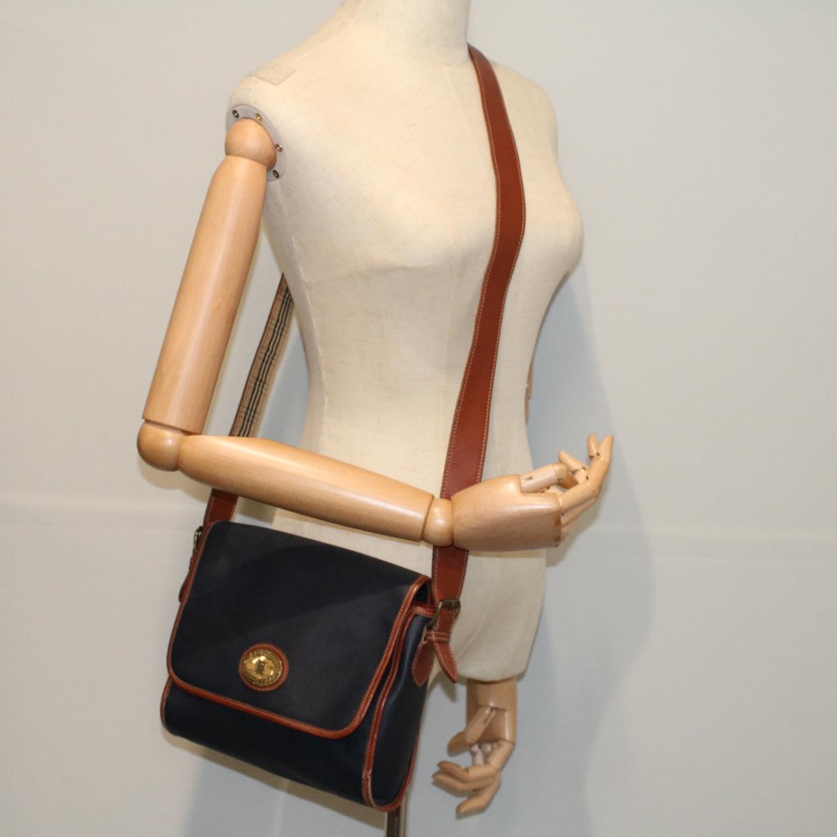 BurberrySs Shoulder Bag Leather Navy Auth yk9319